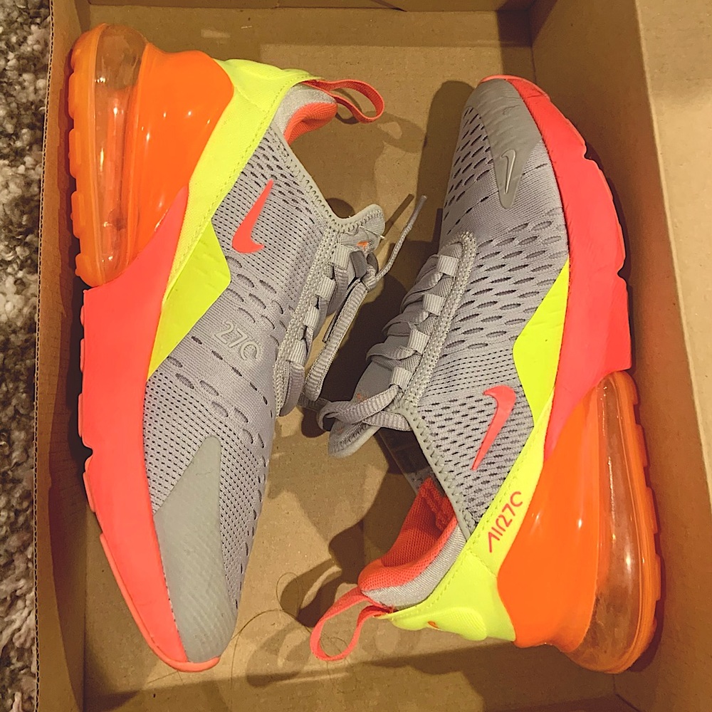 Air Max 270 GS “Wolf Grey Hot Punch”